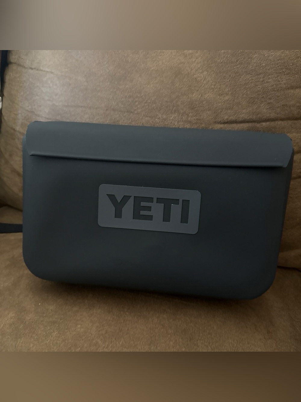 New! YETI SideKick Dry Gear Case 3 L Charcoal 1 pk